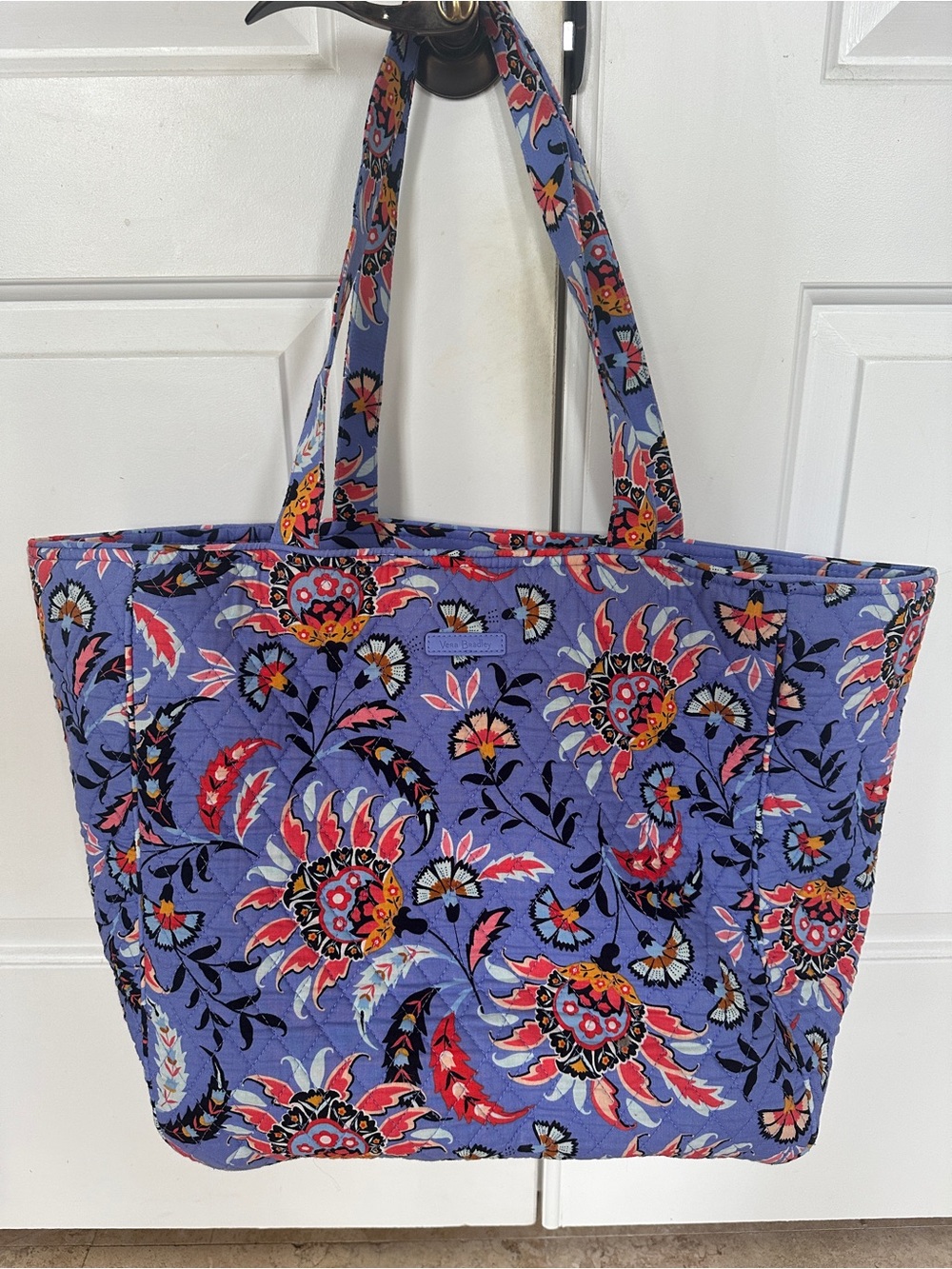 Vera Bradley Grand tote in Mural Garden